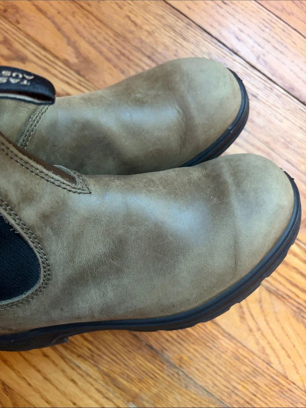 Blundstone Olive Green Chelsea-Style Pull-On Boots